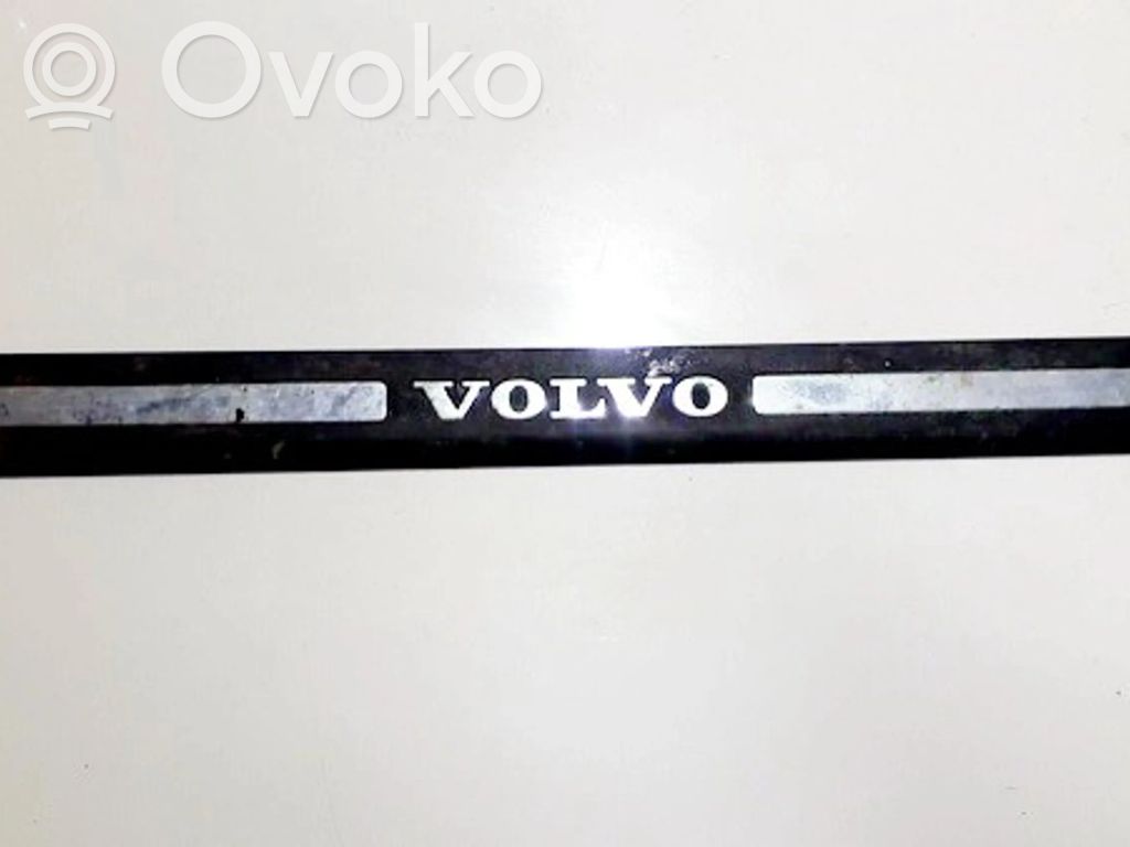 Volvo V70 Copertura del rivestimento del sottoporta anteriore