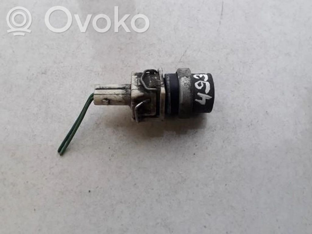 Volkswagen Golf III Sensore temperatura del liquido di raffreddamento 