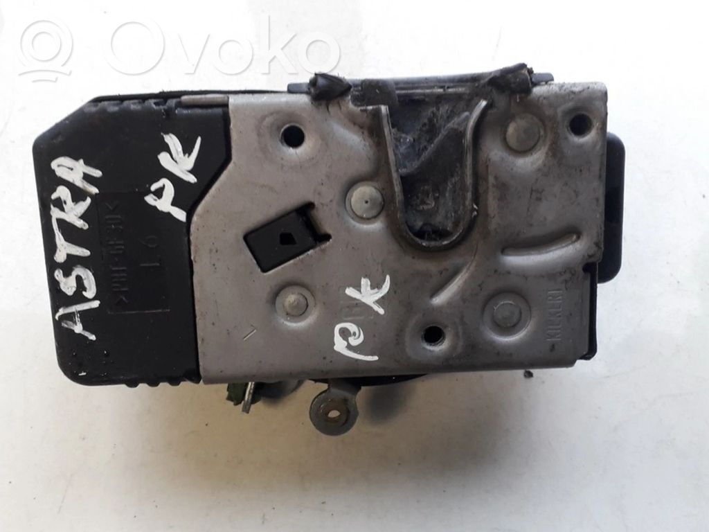 Opel Zafira A Zamek drzwi przednich 