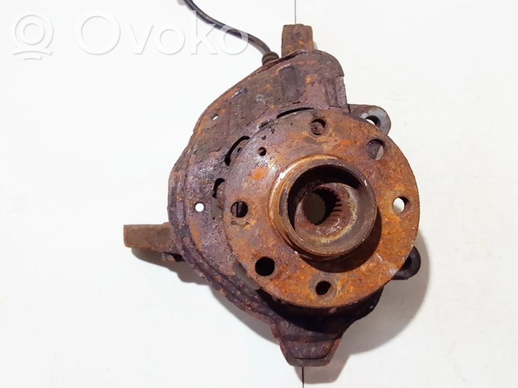 Opel Corsa C Cubo de rueda delantera 