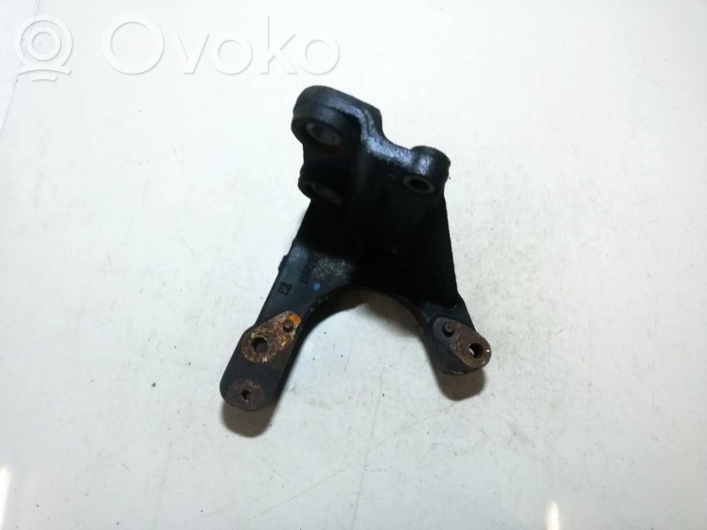 Engine mounting bracket   05157015AC,05157015AC