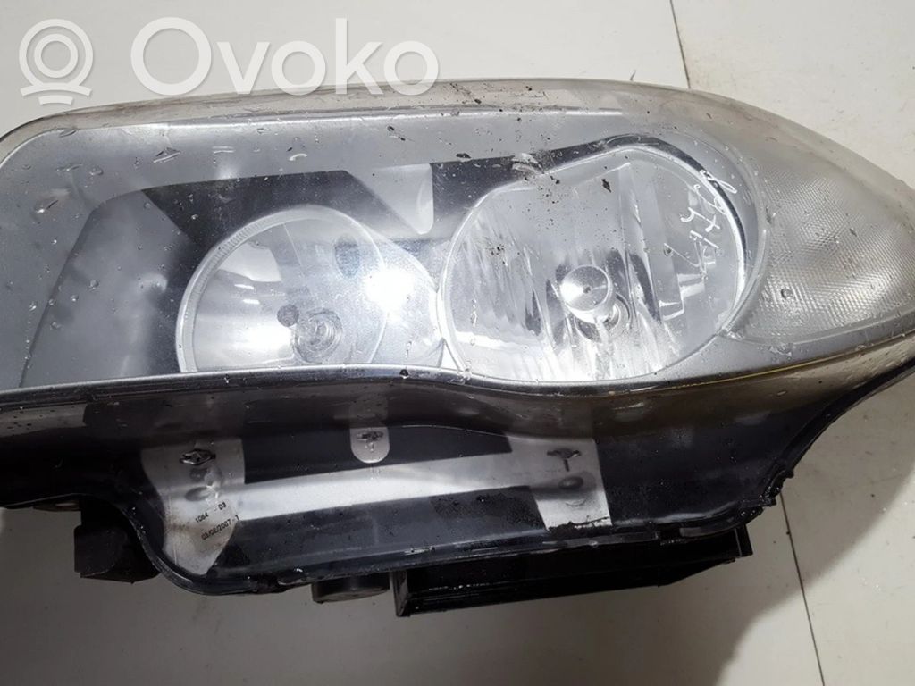 BMW 1 E81 E87 Priekinis žibintas 
