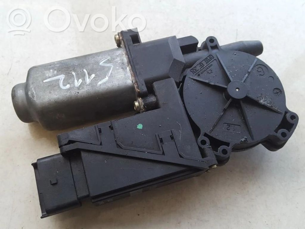 Renault Laguna II Front door window regulator motor 