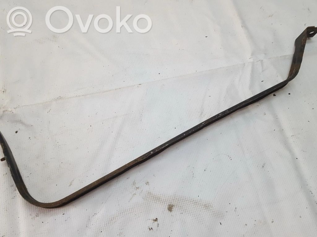 Volkswagen PASSAT B6 Suport fixare rezervor combustibil 