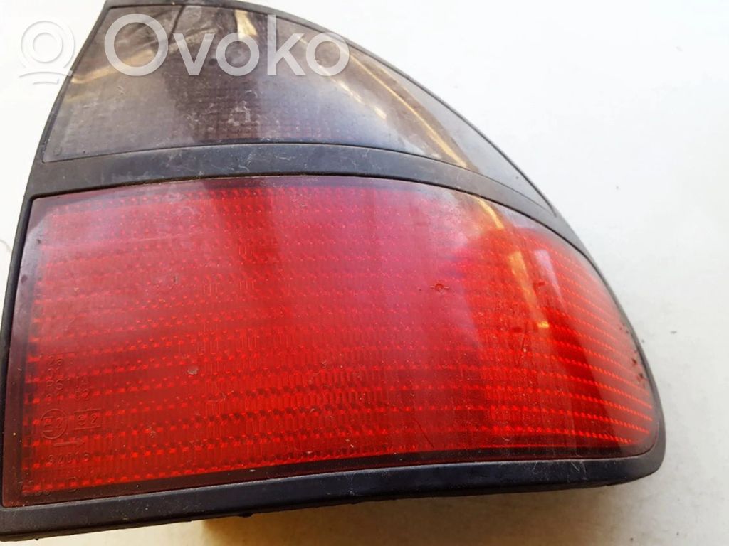 Renault Laguna I Lampă spate în caroserie 