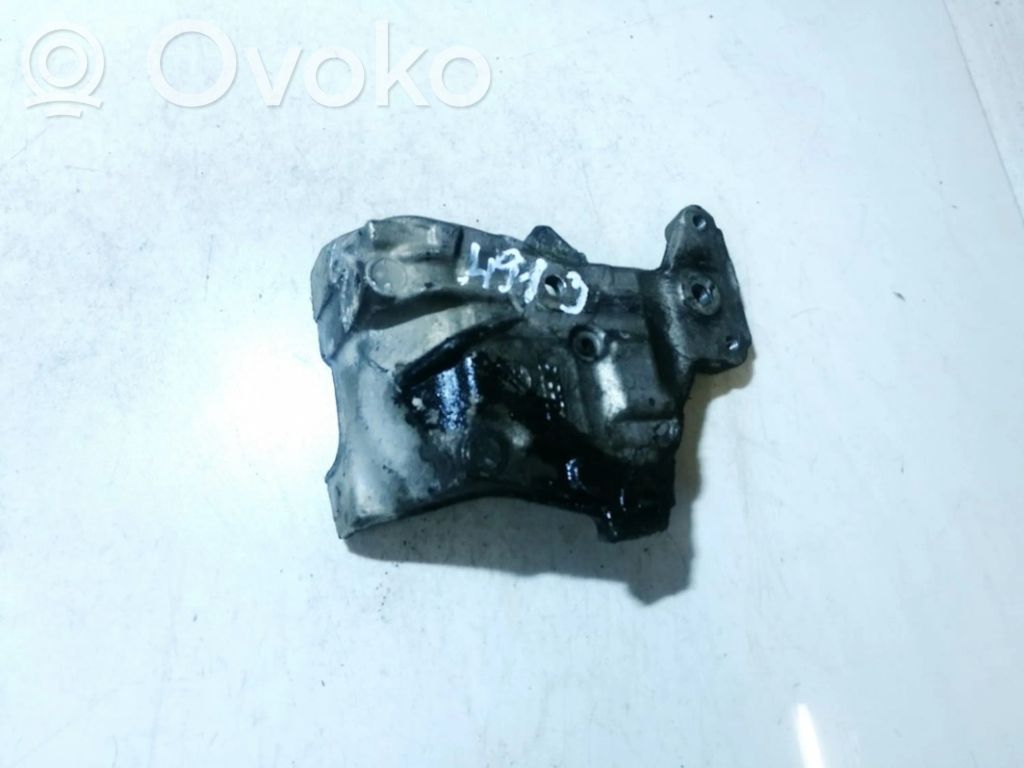 Ford Focus C-MAX Engine mounting bracket 