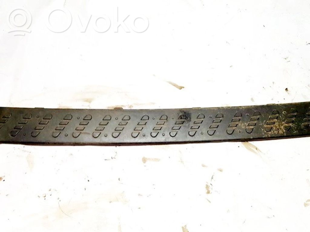 Mitsubishi Montero Altra parte esteriore 