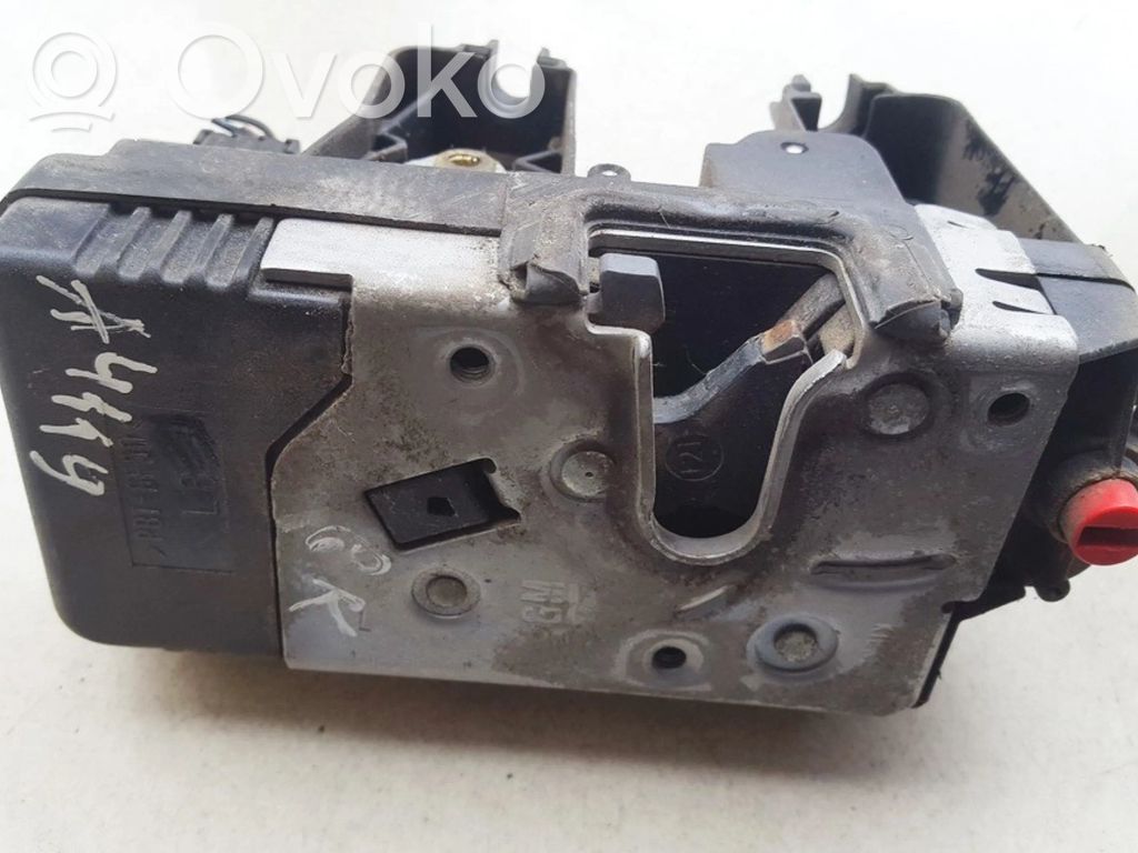 Opel Zafira A Zamek drzwi tylnych