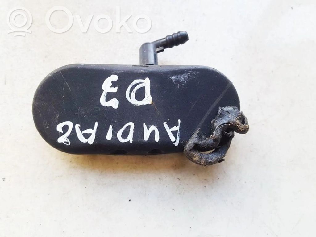 Audi A4 S4 B6 8E 8H Ugello a spruzzo lavavetri per parabrezza 