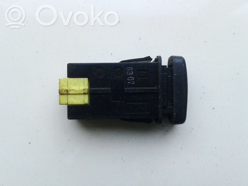 Mazda 323 F Interrupteur antibrouillard