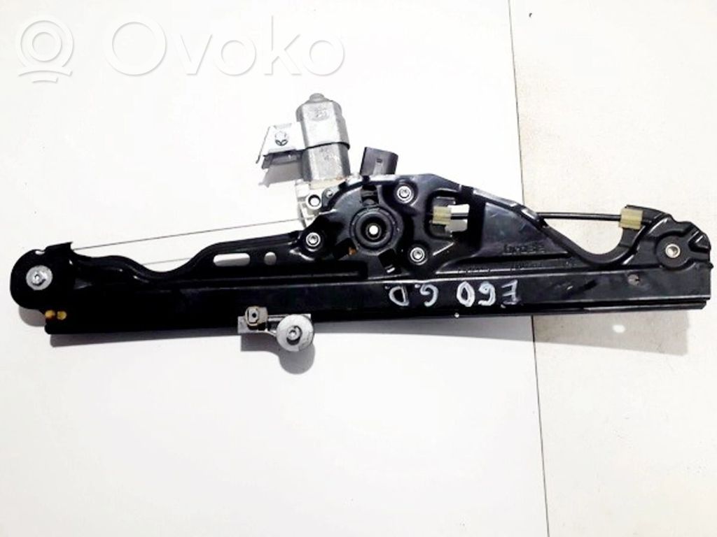 BMW 5 E60 E61 Regulador con motor de la ventanilla de la puerta corredera 