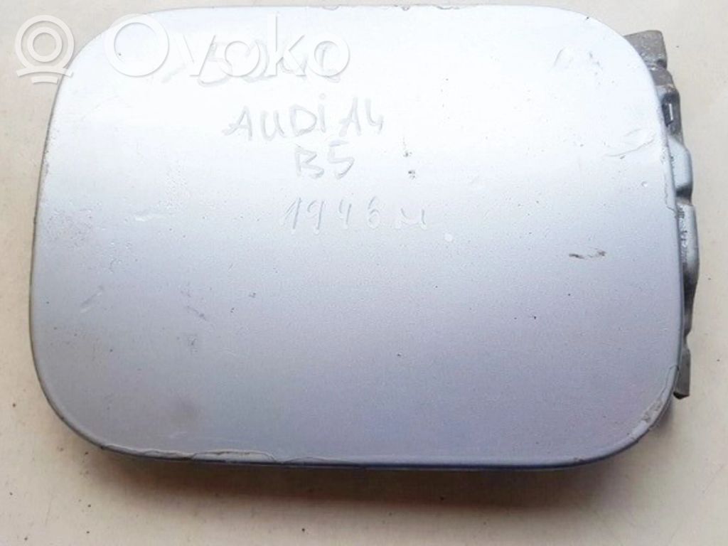 Audi A4 S4 B5 8D Sportello del serbatoio del carburante