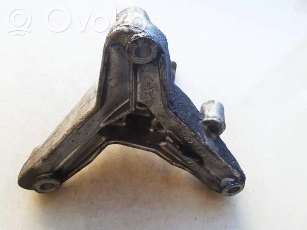 Volvo S40, V40 Suport motor 