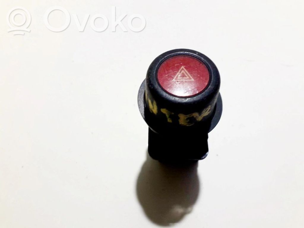 Mitsubishi Montero Comutator lumini pericol 