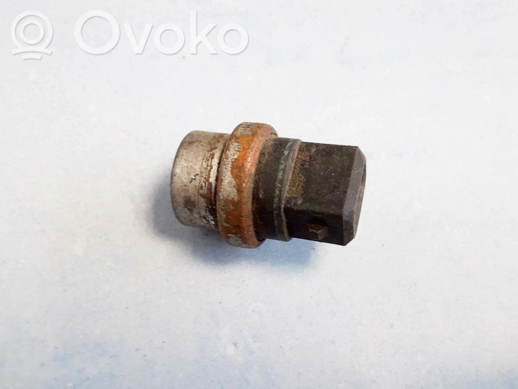 Volkswagen Golf III Coolant temperature sensor 