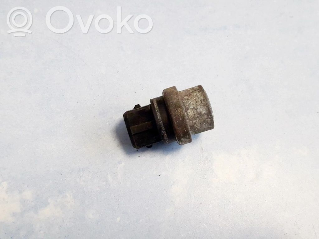 Volkswagen Golf III Sensore temperatura del liquido di raffreddamento 