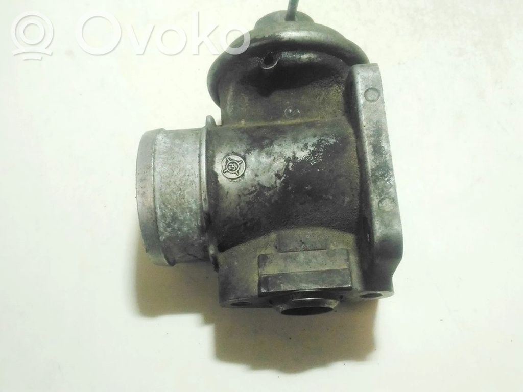 Opel Omega B1 Valvola EGR