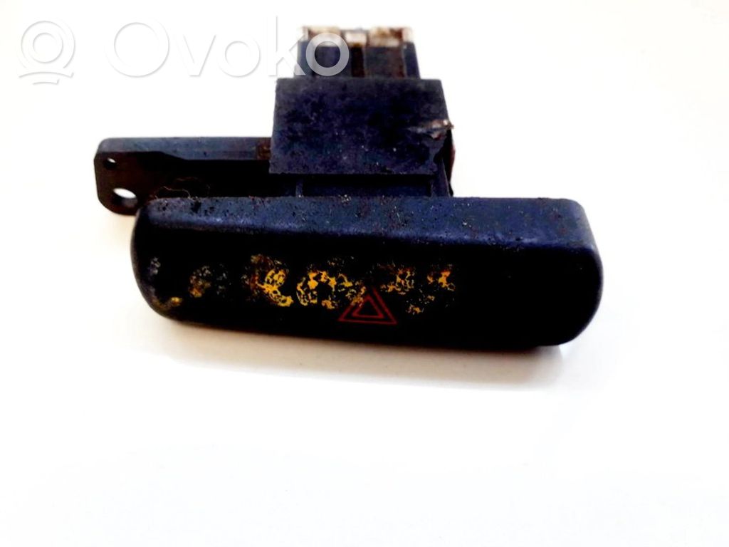 Mitsubishi Carisma Botón interruptor de luz de peligro 