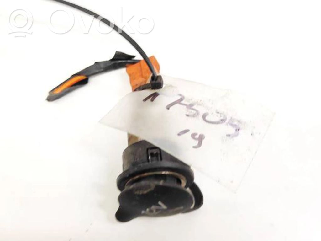 Mechero del coche   1S7T19N236AA,1S7T19N236AA