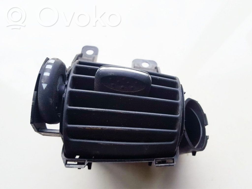 Mercedes-Benz C W203 Griglia di ventilazione centrale cruscotto