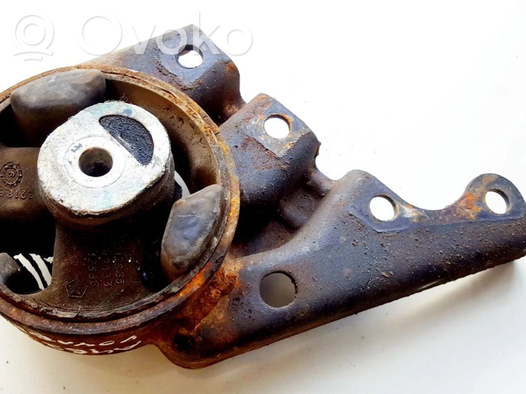 Chrysler Voyager Supporto di montaggio del motore 