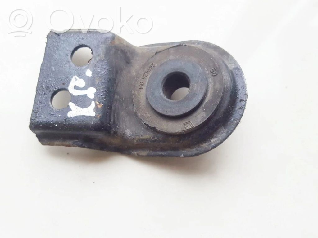 Volvo S40, V40 Fixation de radiateur 