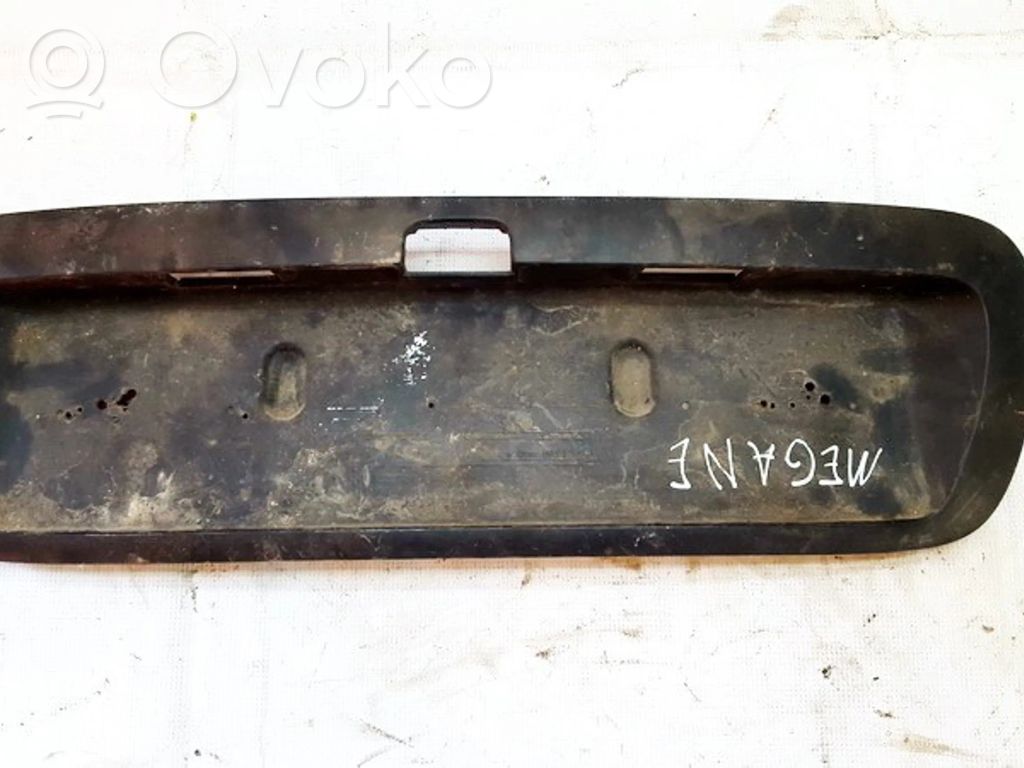 Renault Megane I Éclairage de plaque d'immatriculation 
