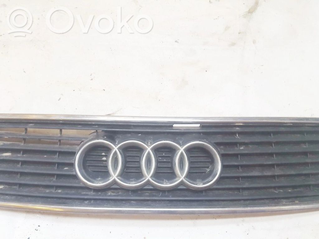 Audi 100 S4 C4 Kühlergrill 
