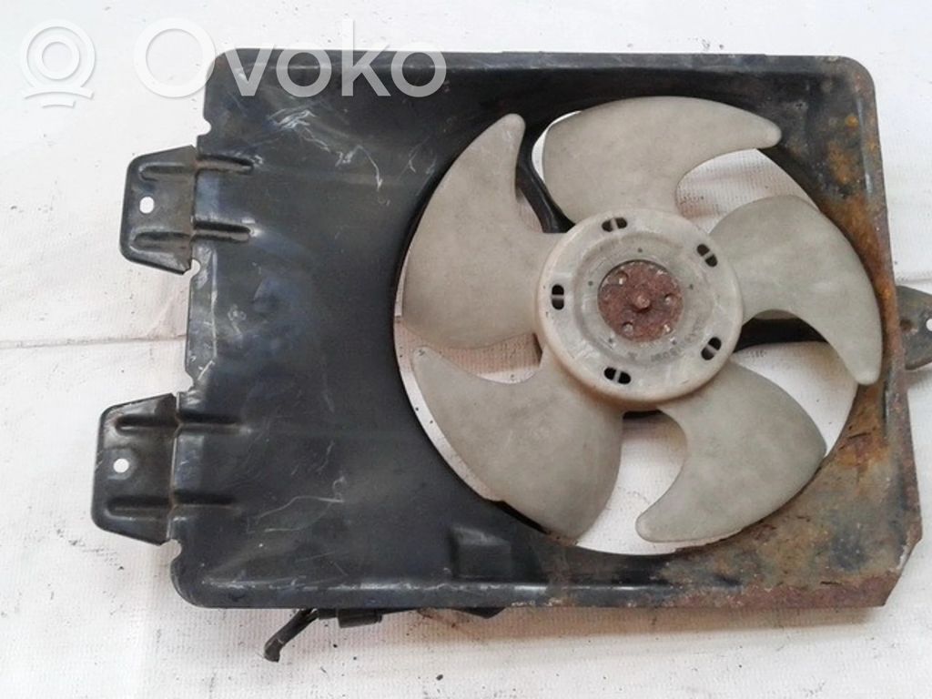 Mitsubishi Carisma Lüfterzarge 