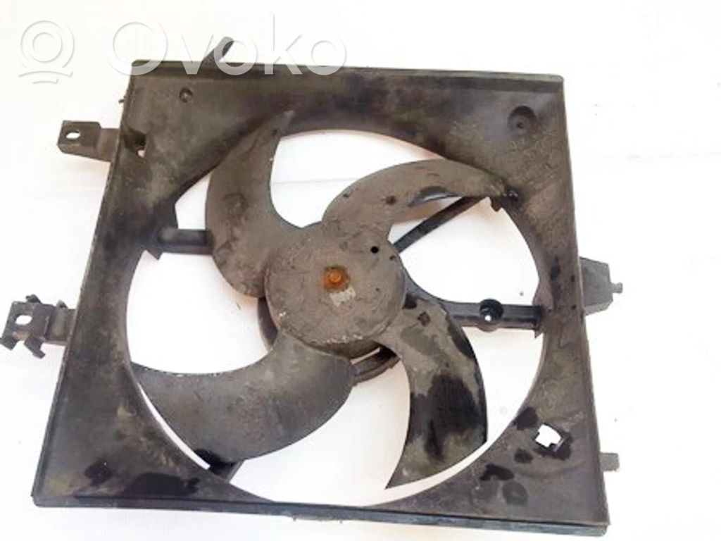 Nissan Primera Suport ventilator radiator 