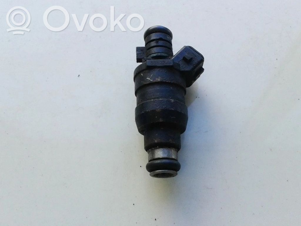 Peugeot 406 Inyector de combustible 