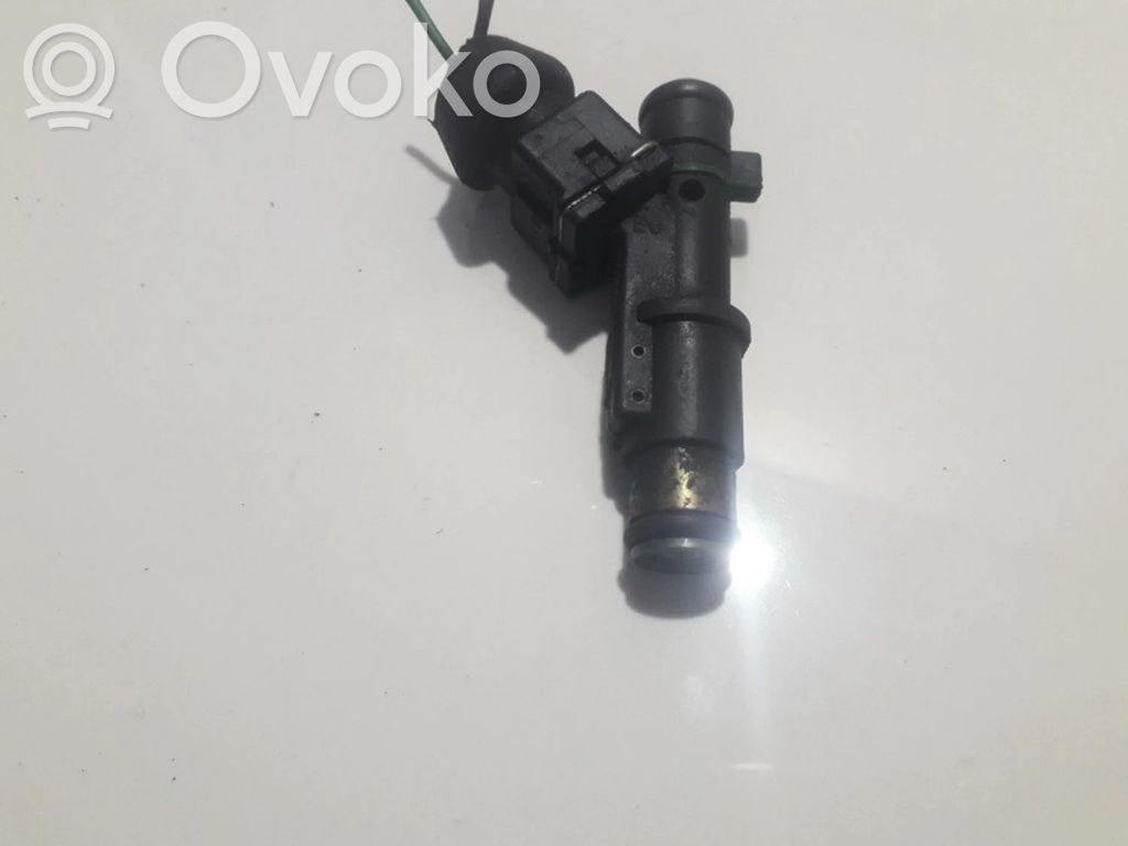 Peugeot 406 Inyector de combustible 