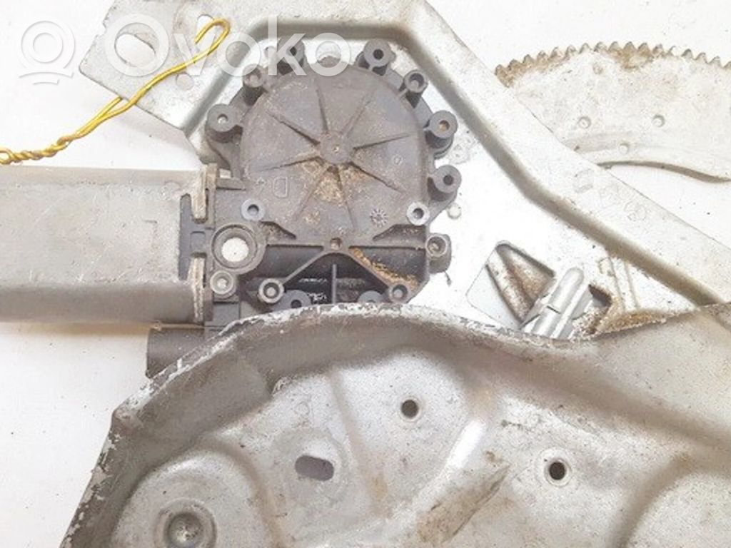 Renault Laguna I Motor del regulador de la ventanilla de la puerta delantera 