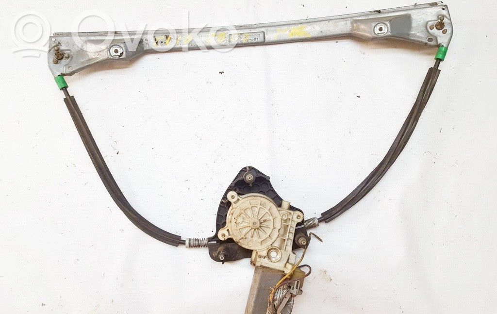 Renault Clio II Alzacristalli del portellone scorrevole con motorino