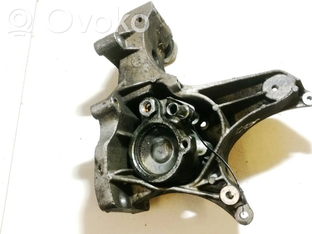 Ohjaustehostimen pumppu   7700105711B,7700105711B