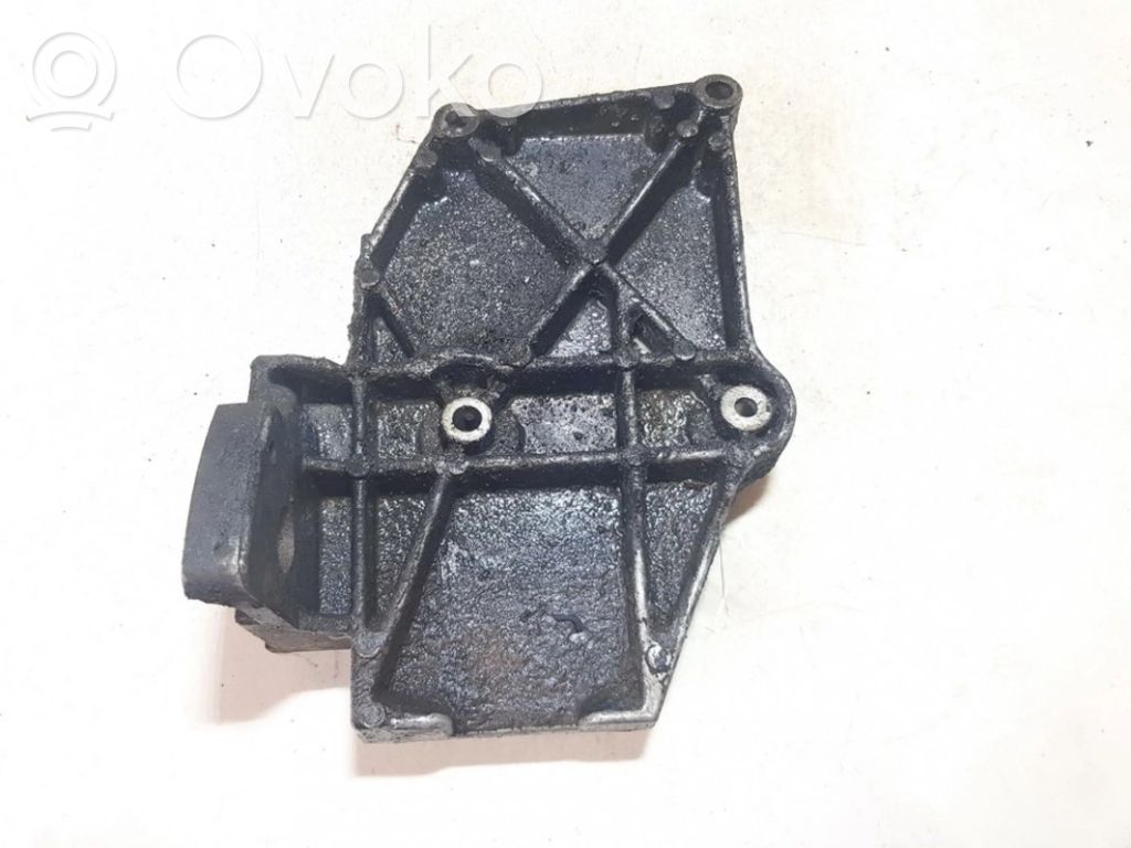 Volkswagen PASSAT B5 Supporto di montaggio del motore (usato) 