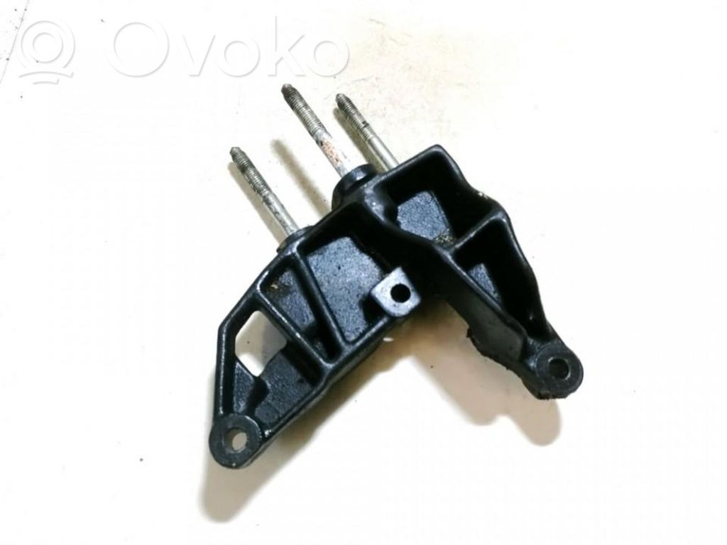 Opel Vectra B Engine mounting bracket 