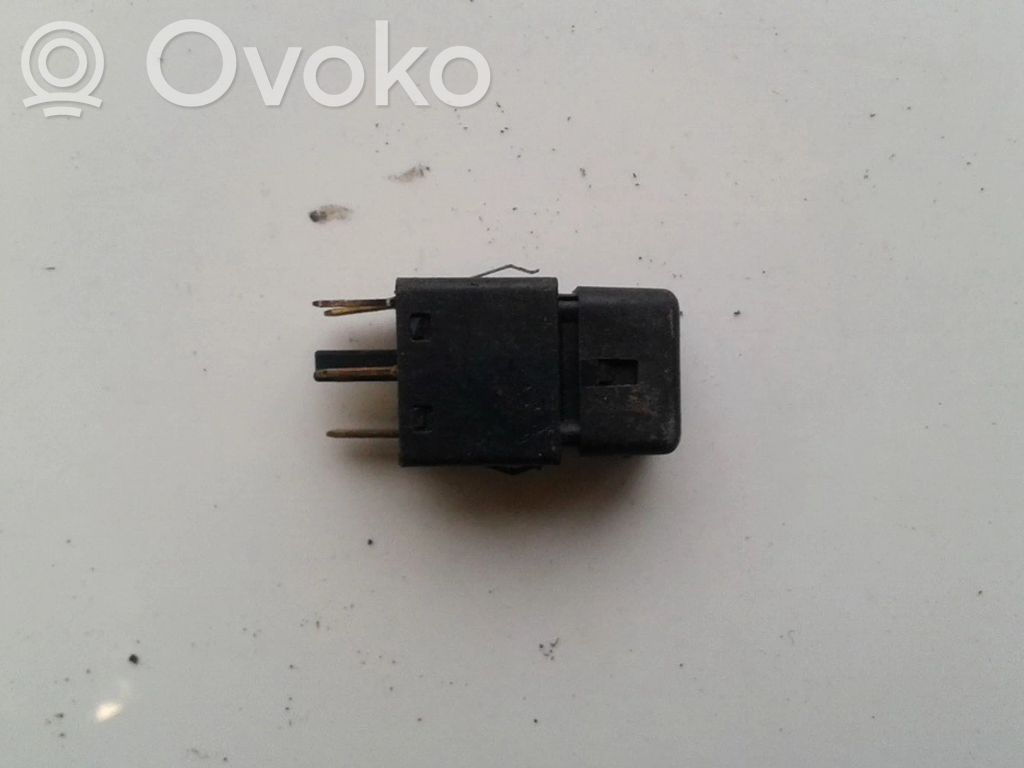 Opel Astra F Interruttore fendinebbia 