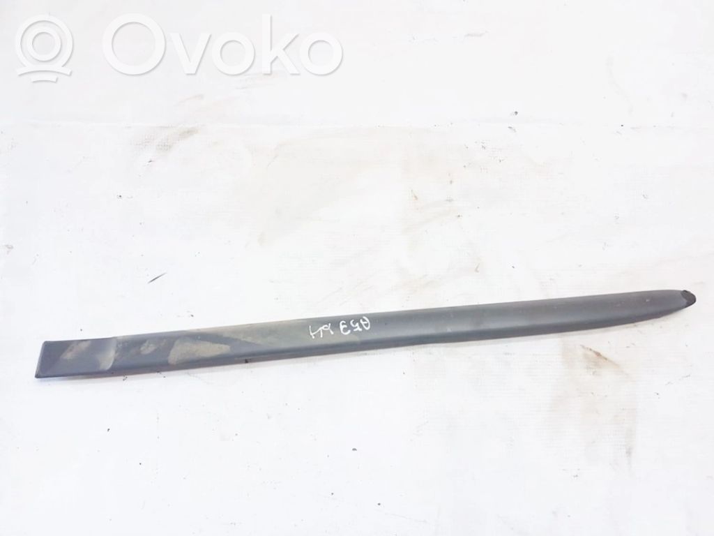Nissan Almera Tino Listwa drzwi tylnych 