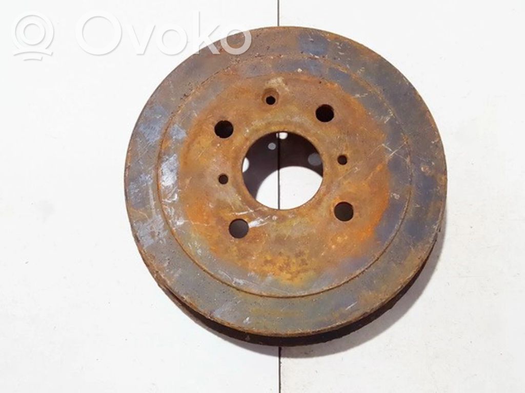 Toyota Aygo AB10 Tamburo del freno (posteriore)
