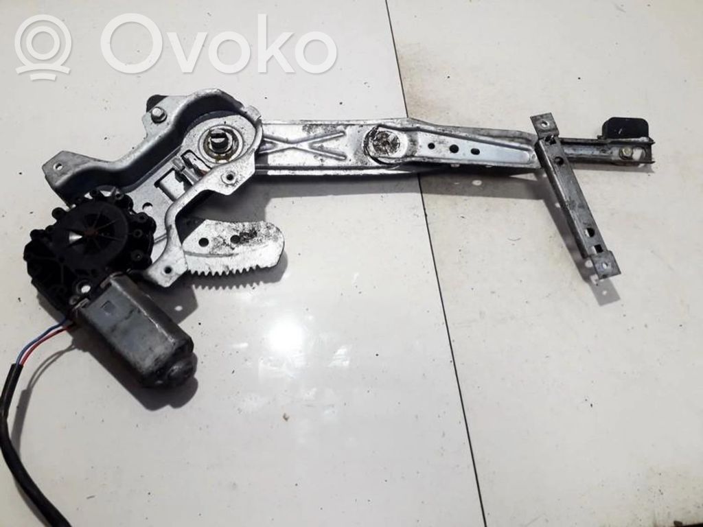 Regulador con motor de la ventanilla de la puerta corredera