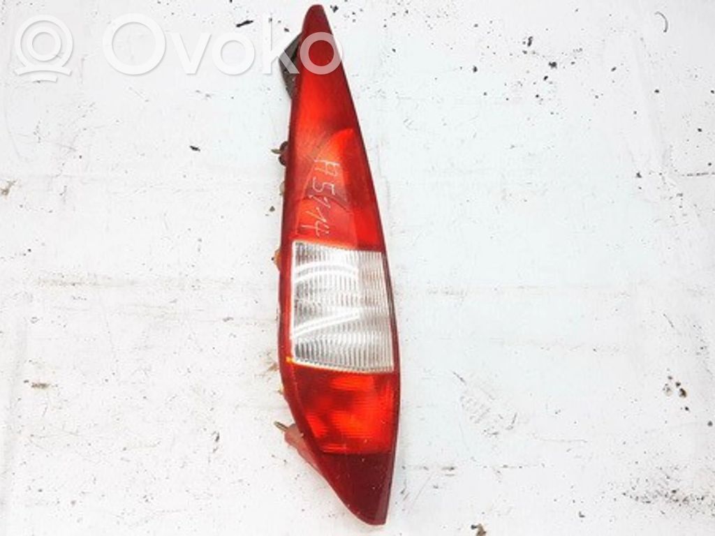 Ford Mondeo Mk III Lampă spate în caroserie 