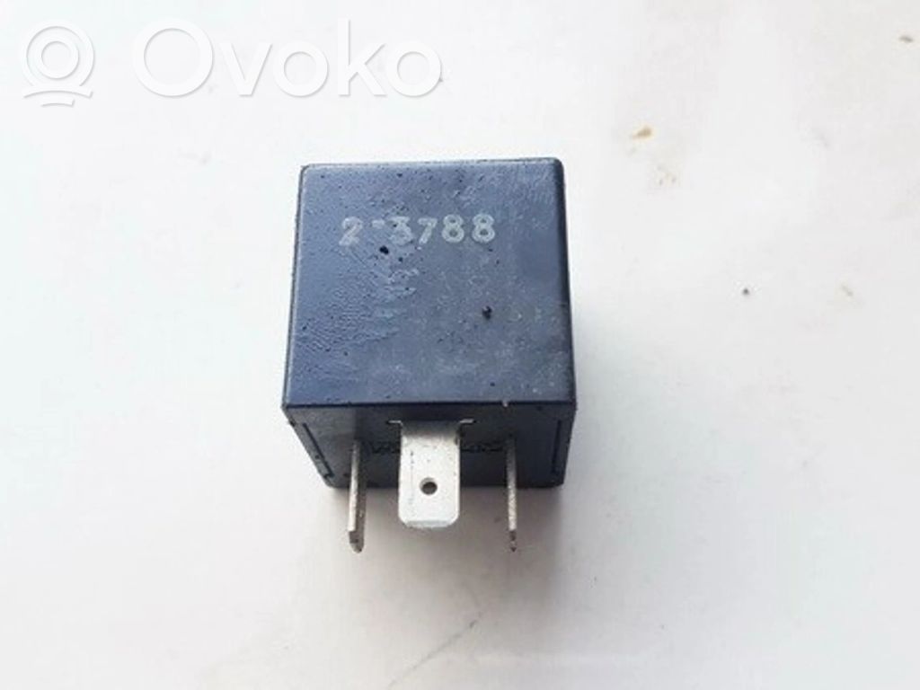 Audi A6 S6 C4 4A Otros relés 