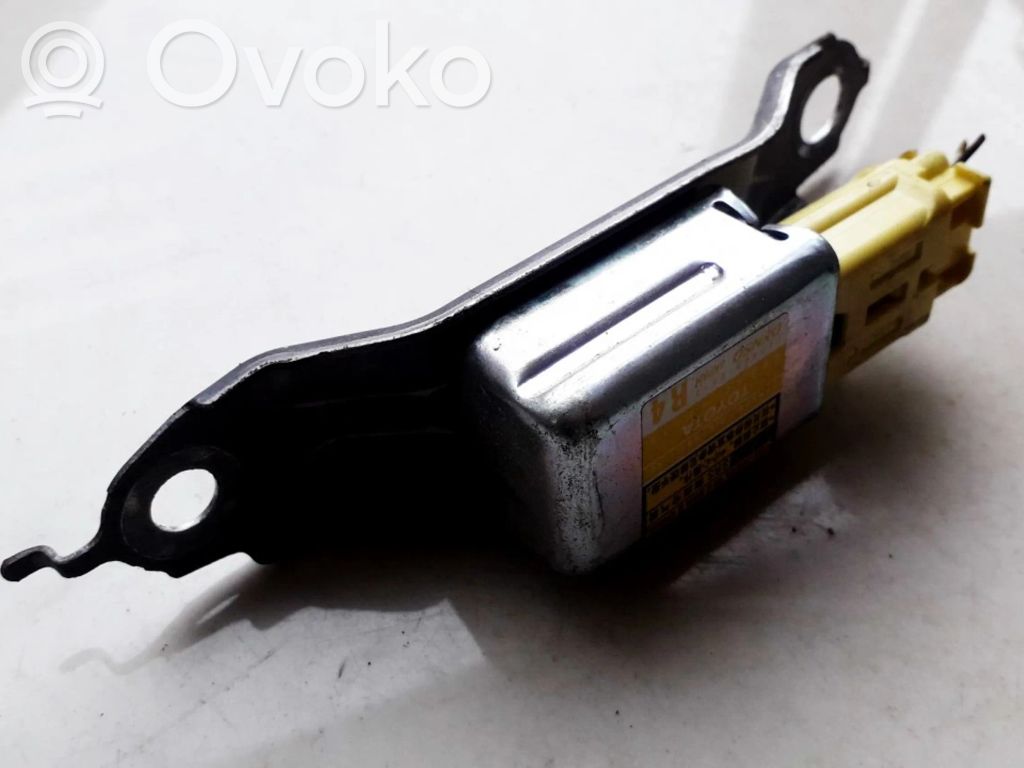 Toyota Prius (XW20) Senzor impact/declanșare airbag 