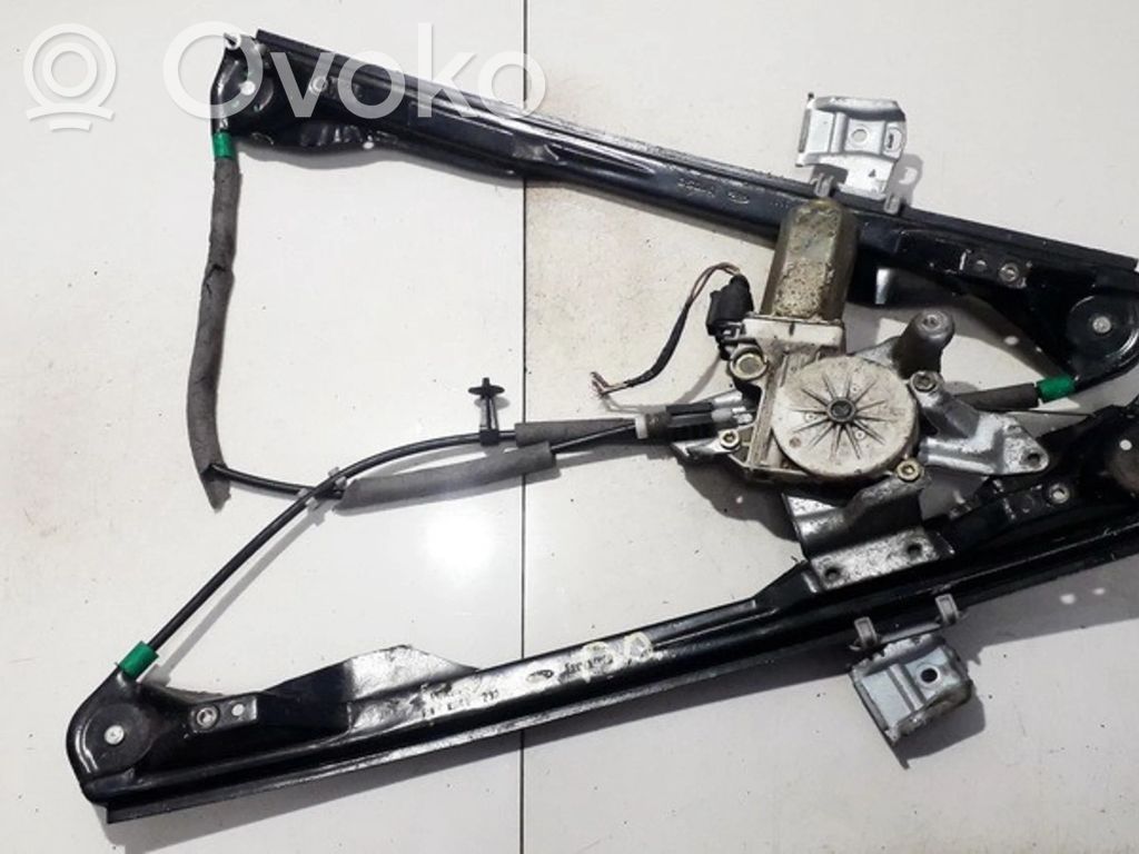 Ford Focus Alzacristalli del portellone scorrevole con motorino 