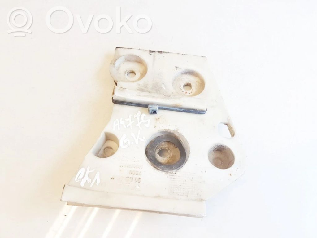 Volvo S70  V70  V70 XC Takapuskurin kannake 