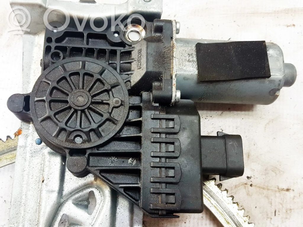 Opel Zafira B Motor macara geam ușă față 