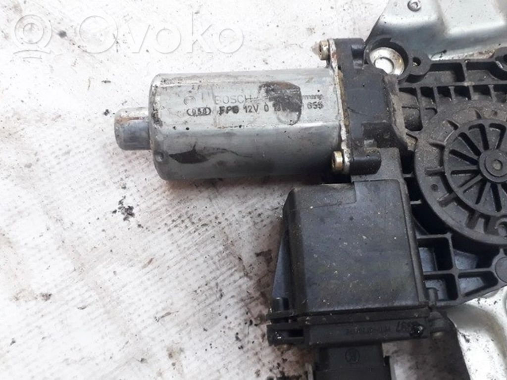 Opel Vectra B Motorino alzacristalli della portiera anteriore 