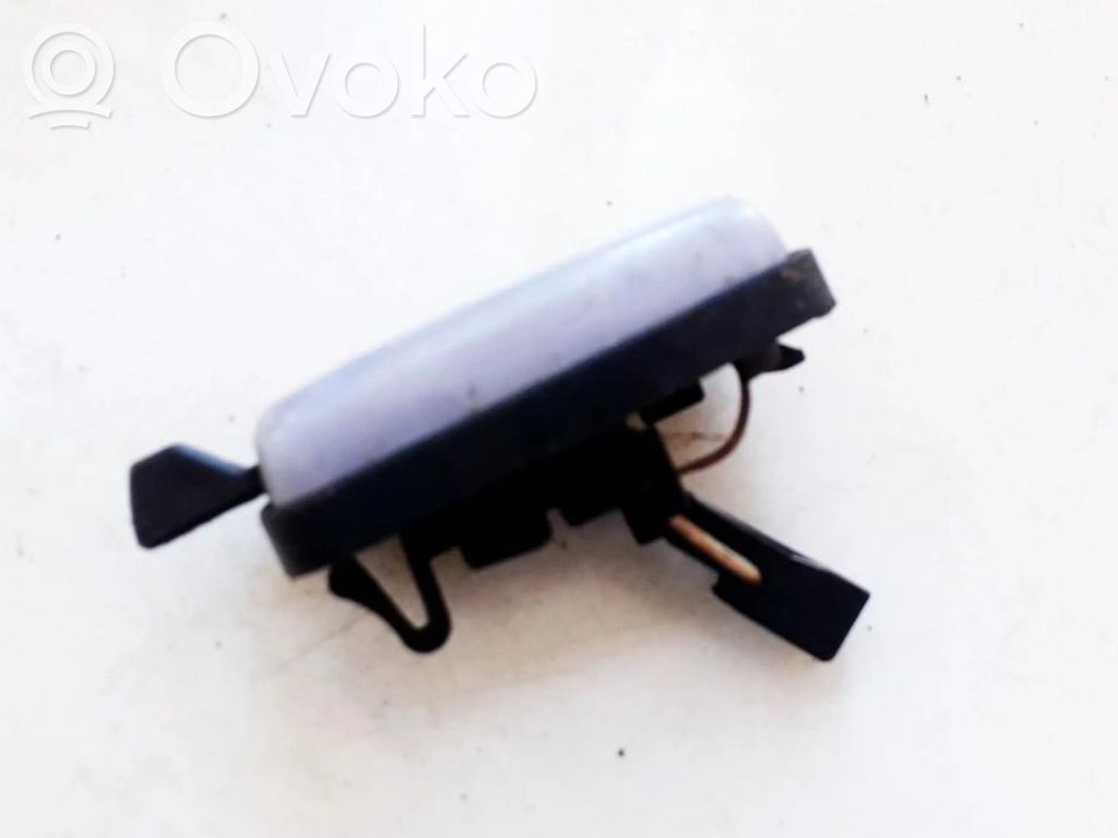 Mazda 323 F Luz del asiento delantero 