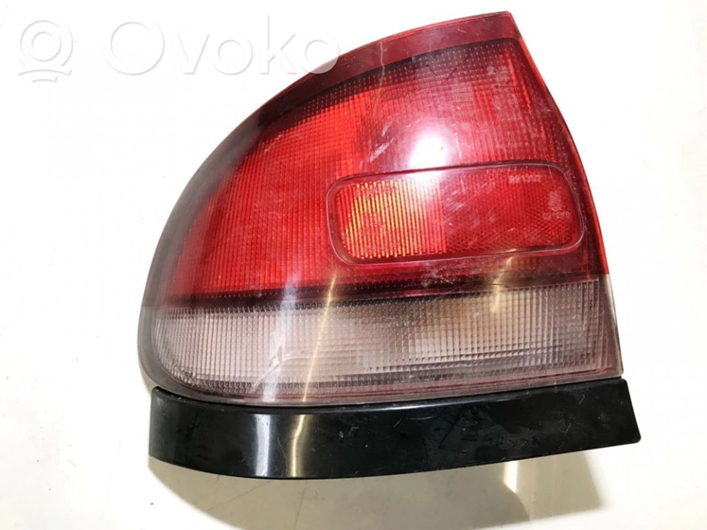 Mazda 626 Feux arrière / postérieurs 